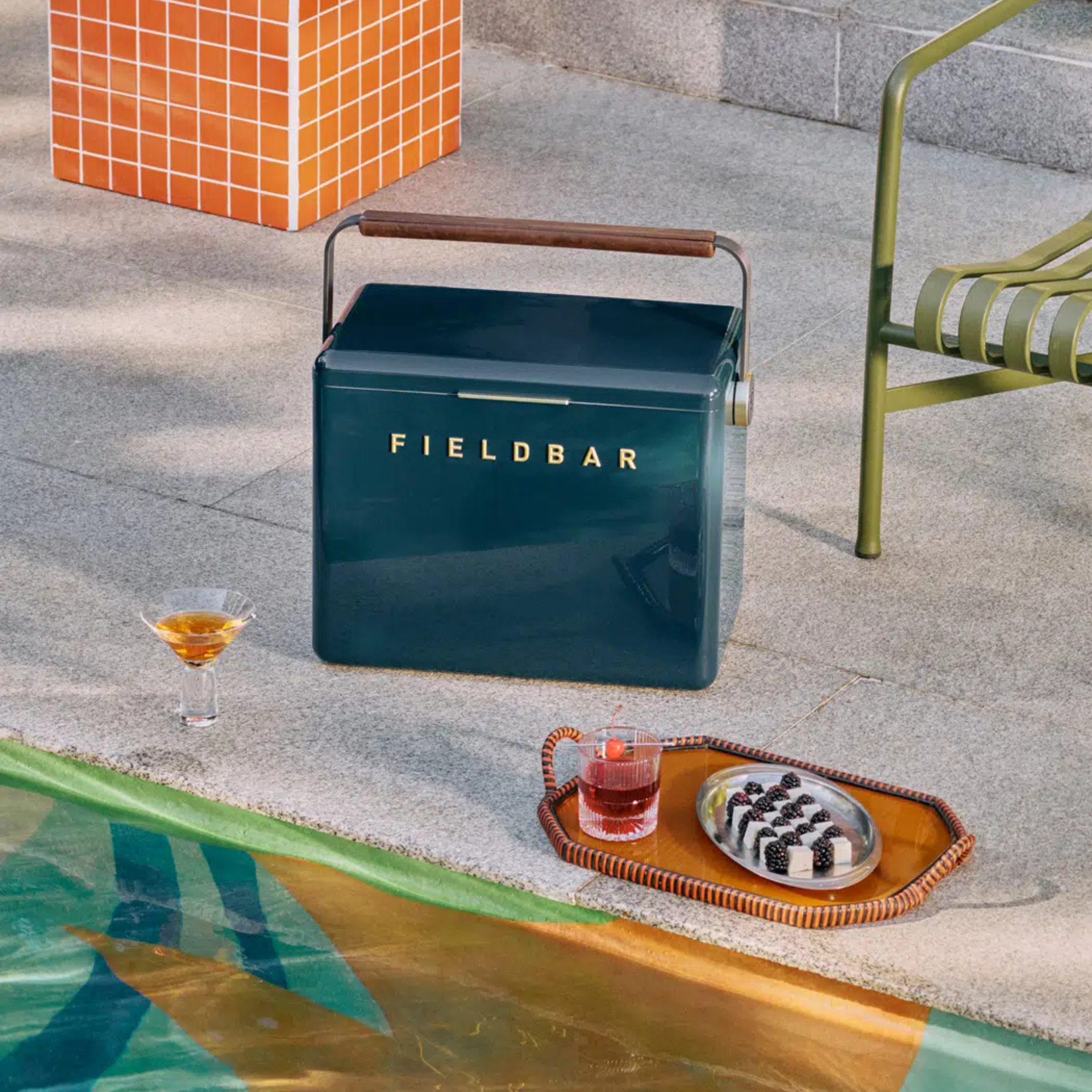 Gin Trunk